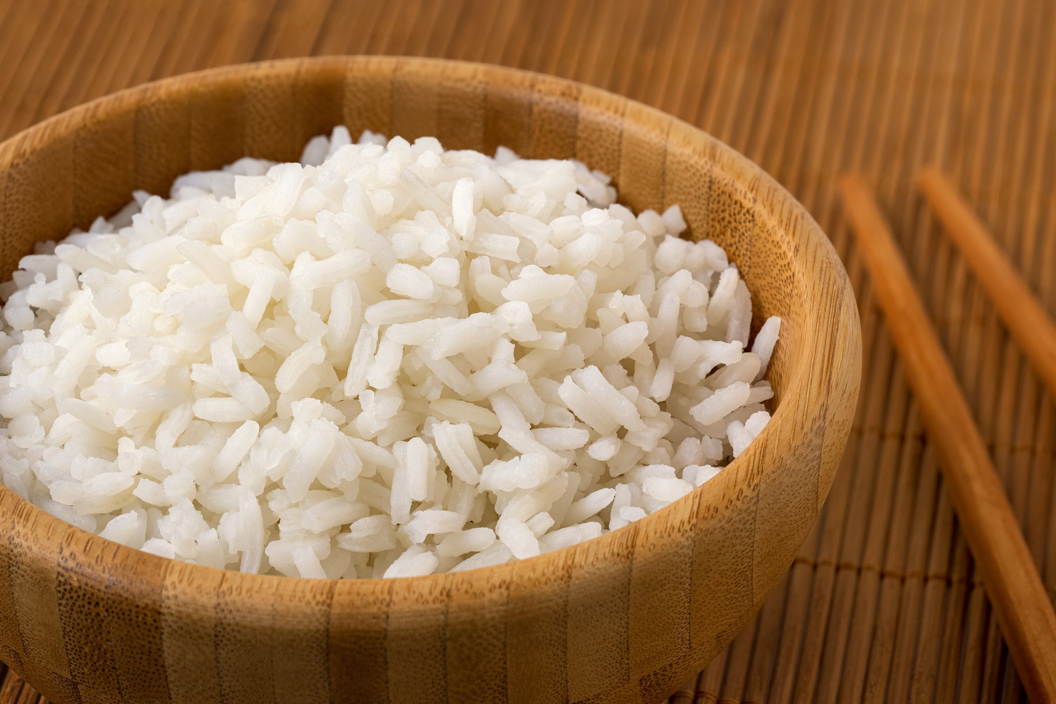 Calcula la cantidad exacta de arroz por persona con este sencillo truco