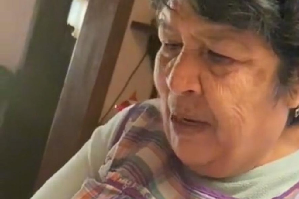 Abuelita da ahorros a su nieta para que asista al concierto de Bad Bunny