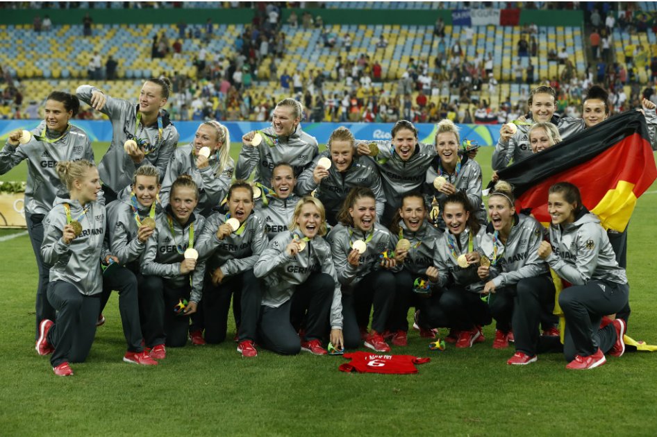 La selección femenina de Alemania consigue por primera vez oro en fútbol