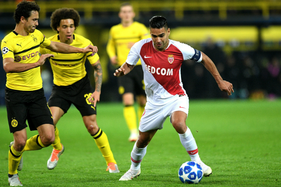 Falcao no pudo evitar la caída 3-0 ante el Borussia Dortmund