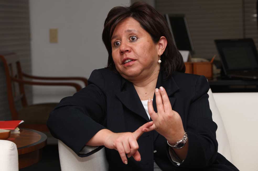 María del Pilar Hurtado, condenada por chuzadas, fue autorizada para salir del país
