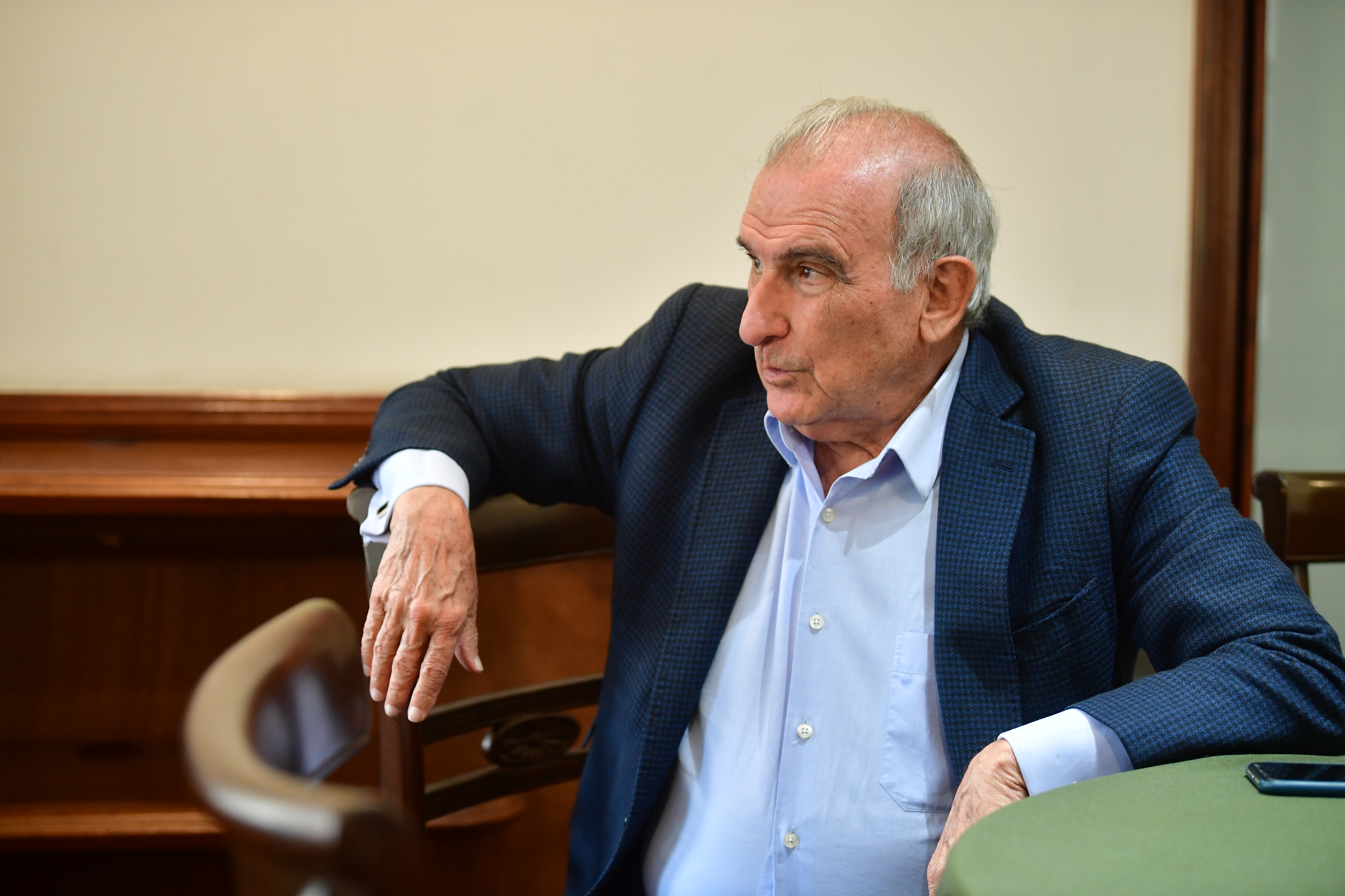 Lo que rodea el caso de Humberto de la Calle y su posible doble militancia
