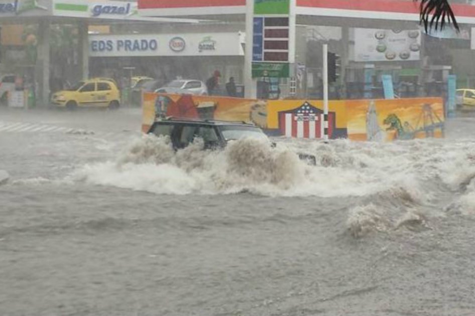 Caos tras fuerte aguacero en Barranquilla