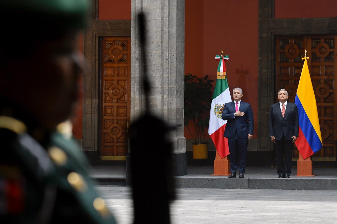Duque y López Obrador abordan cooperación turística y lucha contra el narco