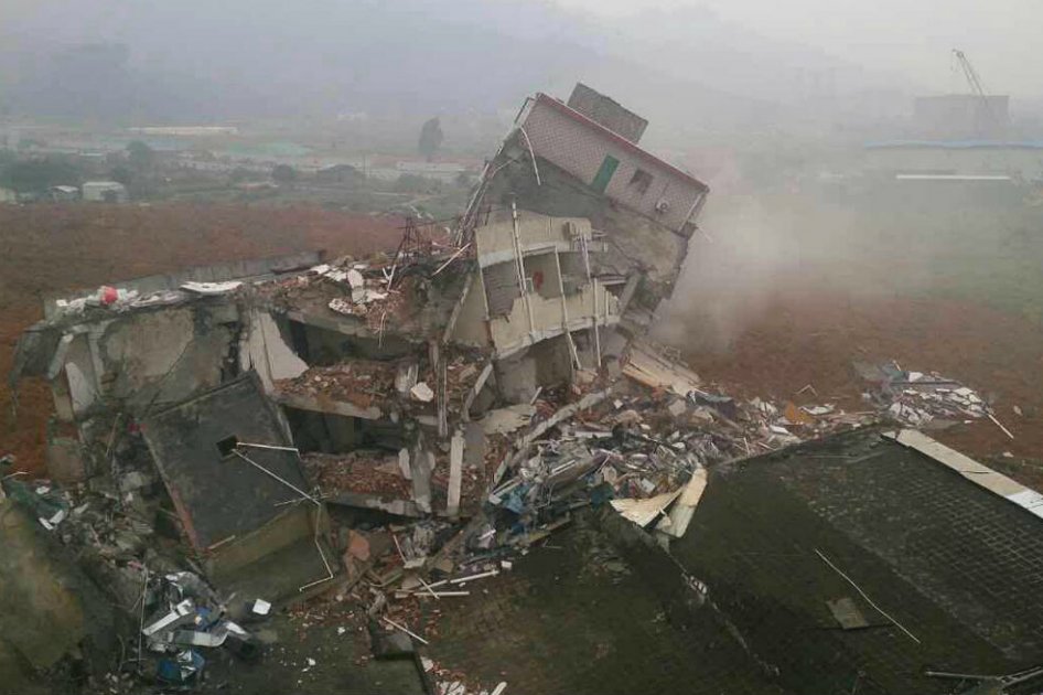 Continúa búsqueda contrarreloj de desaparecidos tras deslizamiento de tierras en China