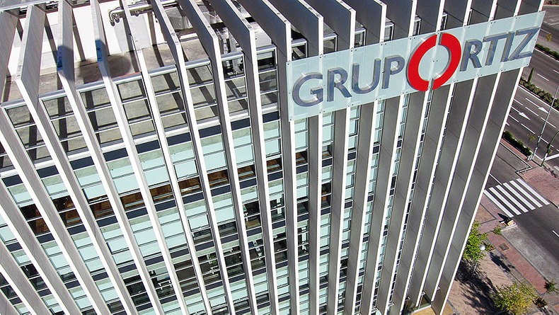 Edificio de la casa matriz del Grupo Ortiz en Madrid, España.