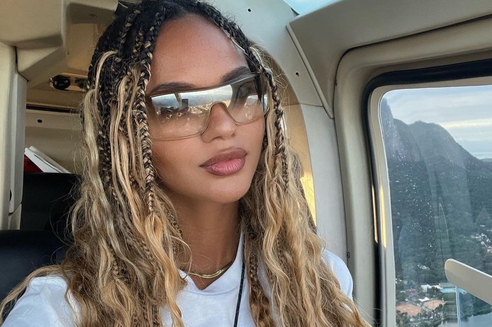 Mientras Shakira viajó a Cartagena por una cirugía de emergencia de su papá, Lewis Hamilton habría aprovechado para verse con una despampanante modelo. ¡Conócela aquí!