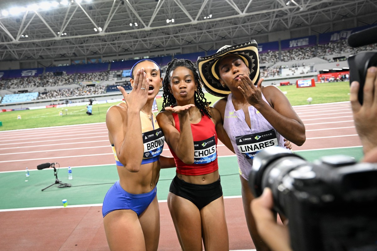 De izquierda a derecha: la estadounidense Alexis Brown (bronce), su compatriota Monae' Nichols (oro) y la colombiana Natalia Linares (plata).