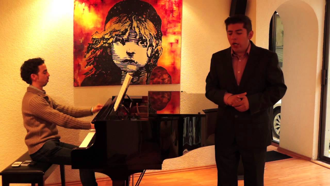 El pianista Ángel Rodríguez prepara a las futuras grandes voces de México
