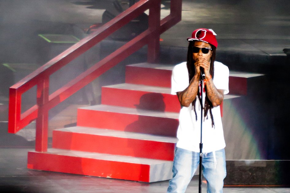 Policía embarga objetos de arte del domicilio de Lil Wayne