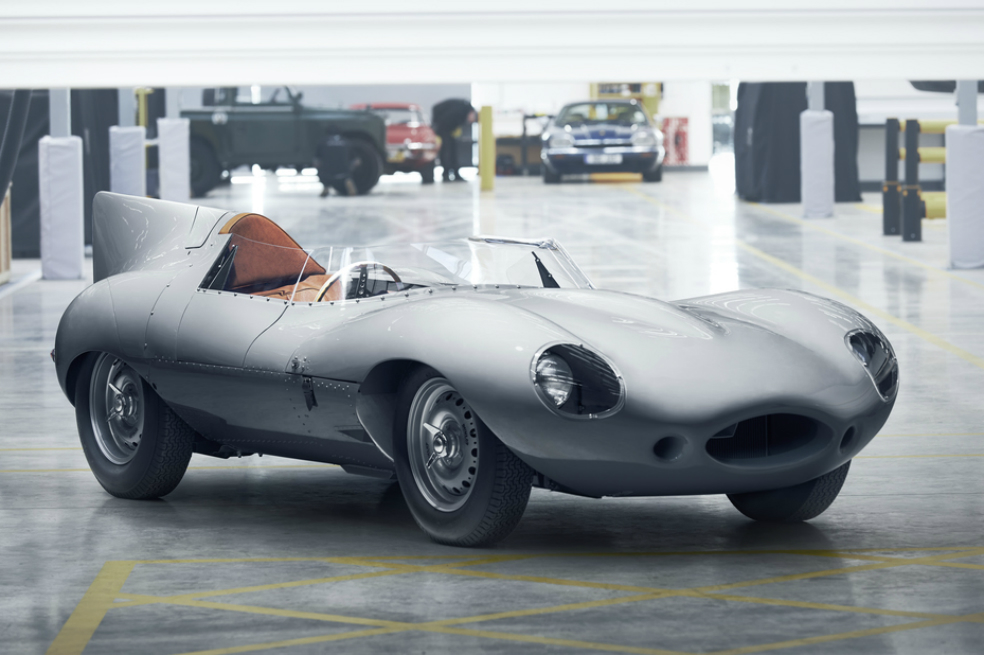 Jaguar desempolva uno de sus tesoros