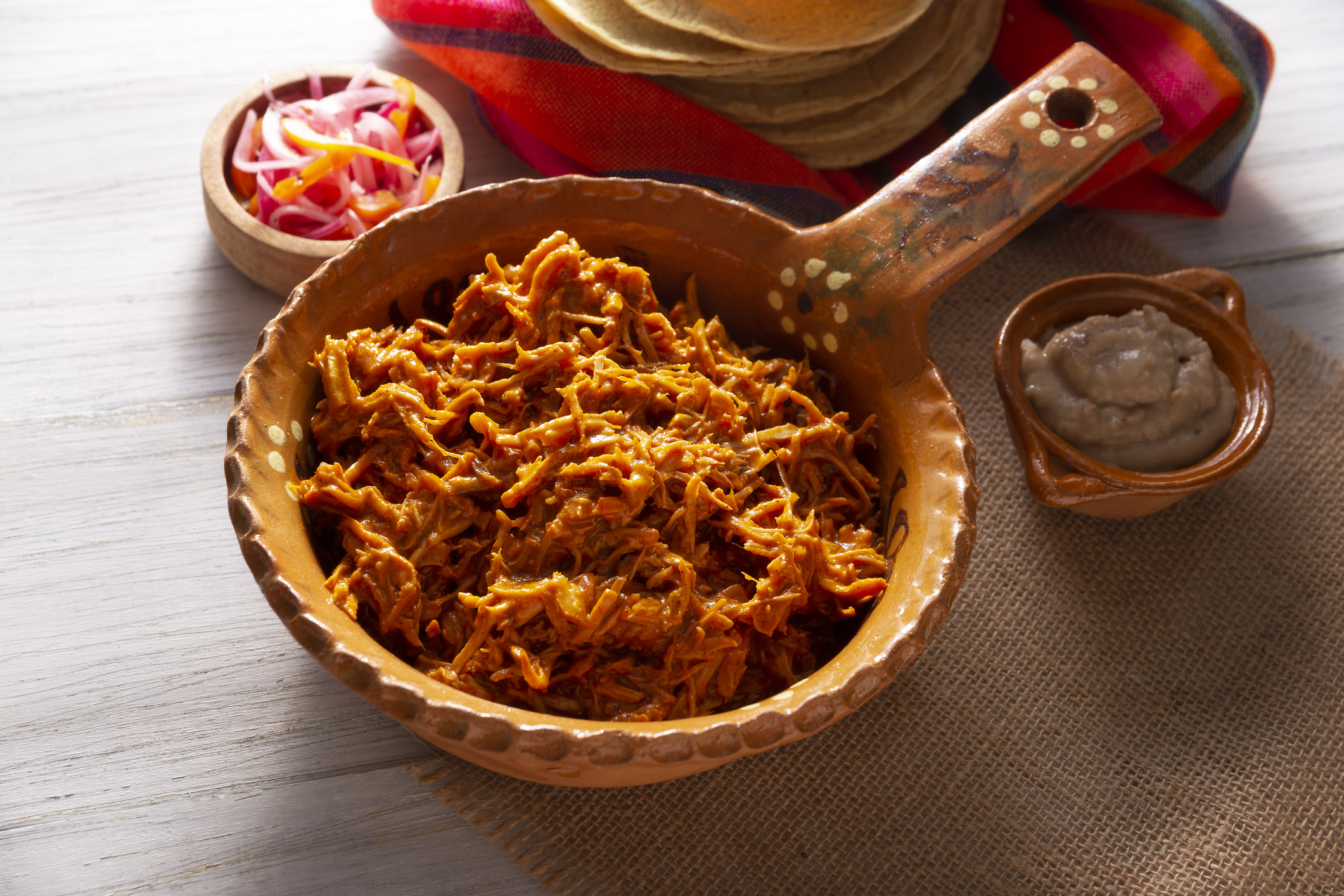 Este es la receta para preparar carne desmechada o cochinita pibil