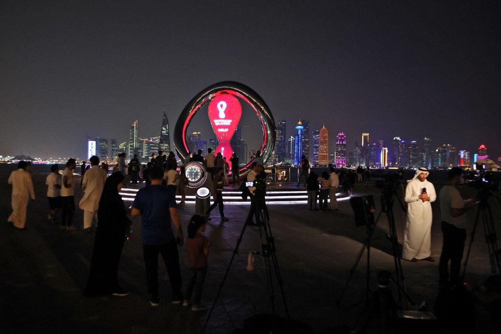 Logo Catar 2022. Foto: Karim JAAFAR / AFP