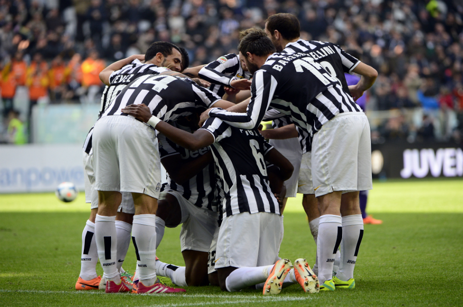 Juventus se desquita de Fiorentina y es líder absoluto en Italia