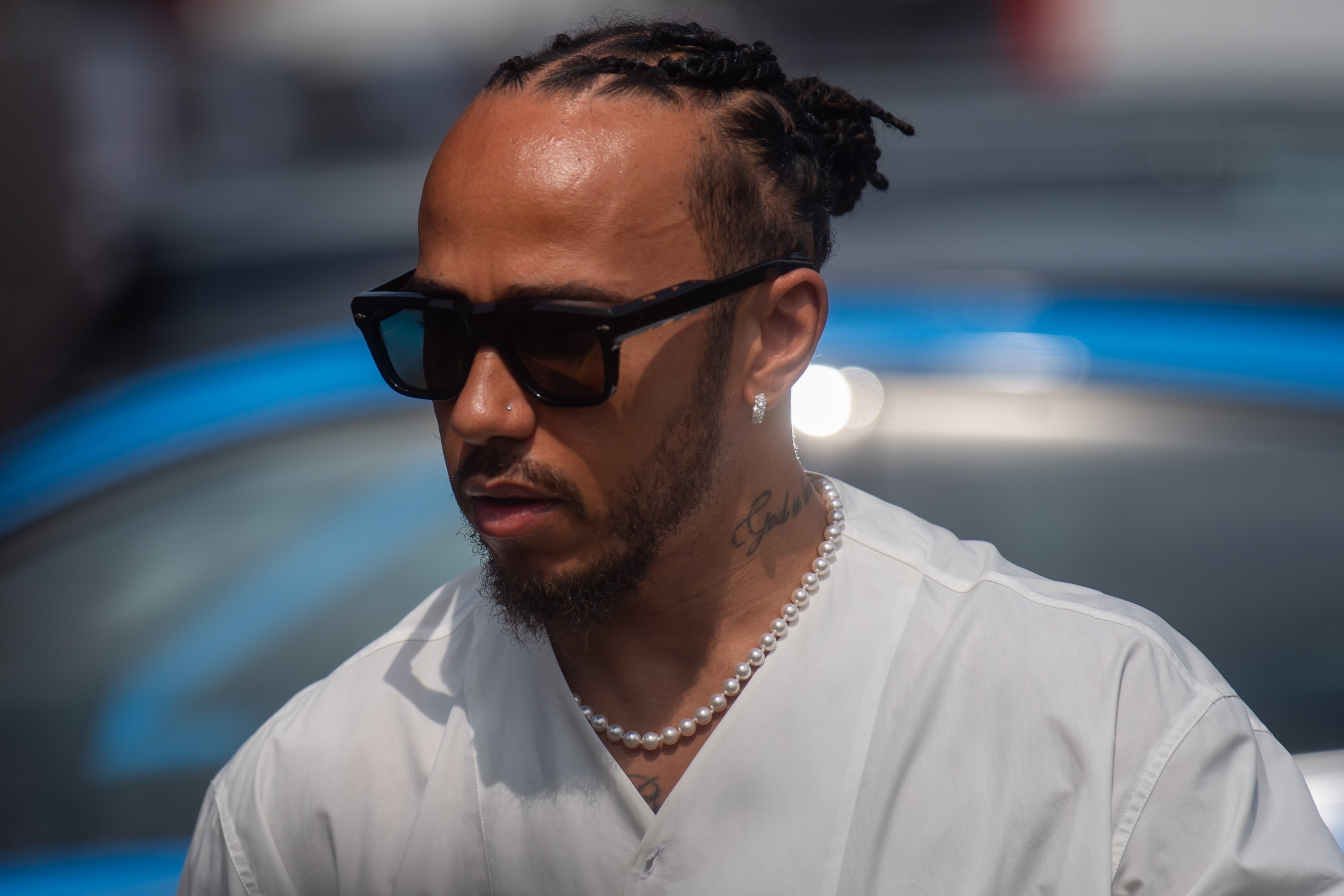 Mogyorod (Hungary), 20/07/2024.- Mercedes driver Lewis Hamilton of Britain arrives at the paddock before the third practice session for the Formula One Hungarian Grand Prix at the Hungaroring circuit, in Mogyorod, near Budapest, 20 July 2024. (Fórmula Uno, Hungría, Reino Unido) EFE/EPA/Zoltan Balogh HUNGARY OUT