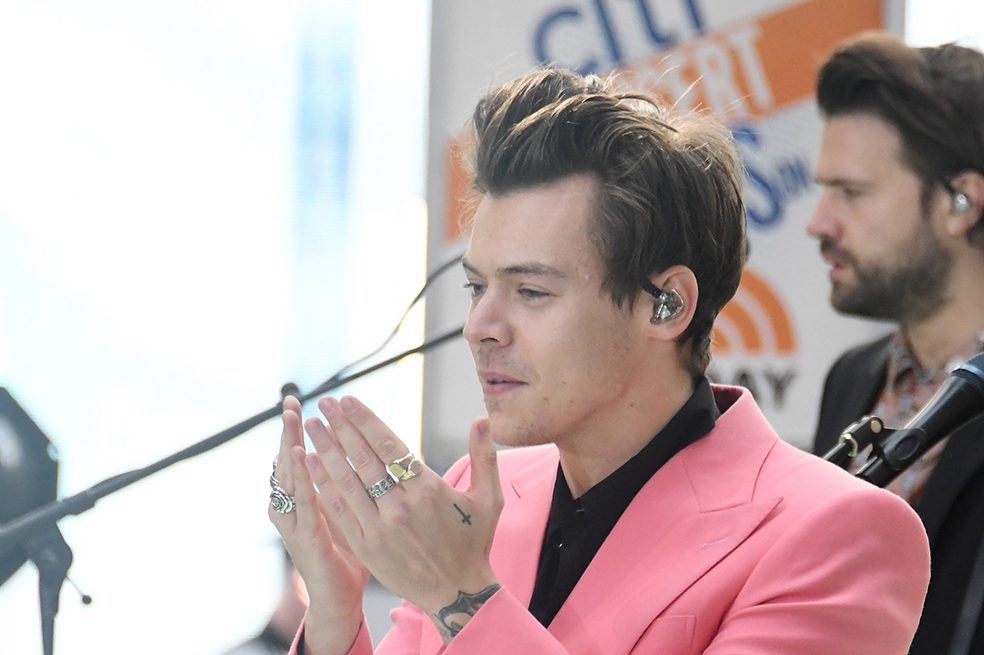 Muere el padrastro de Harry Styles