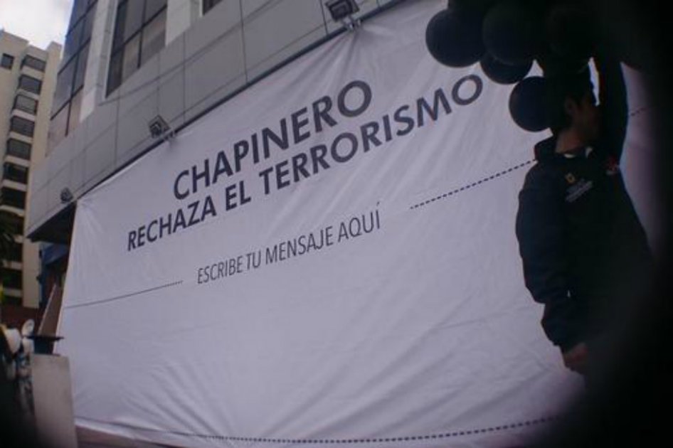 Con acto simbólico en Chapinero, bogotanos manifestaron su rechazo al terrorismo