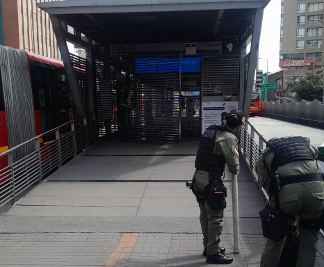Descartan alerta por paquete sospechoso en estación calle 72 de Transmilenio en Bogotá