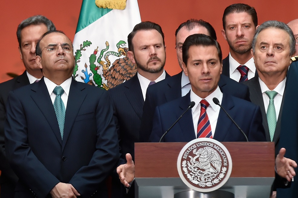Inician proceso de cambio de gobierno en México