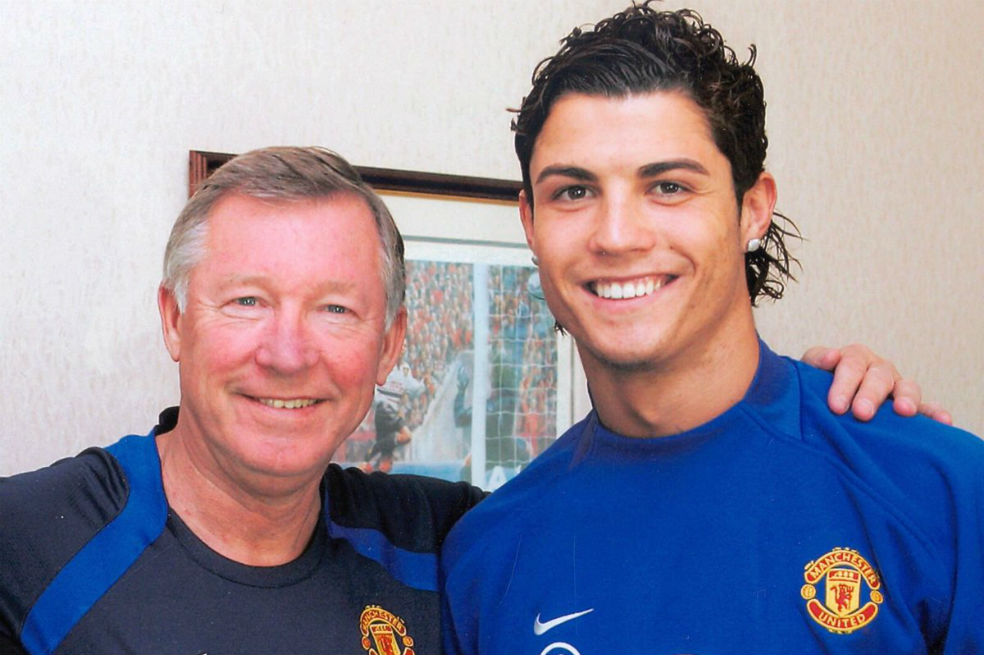 Cristiano Ronaldo y Sir Alex Ferguson en uno de los entrenamientos del Manchester United. 