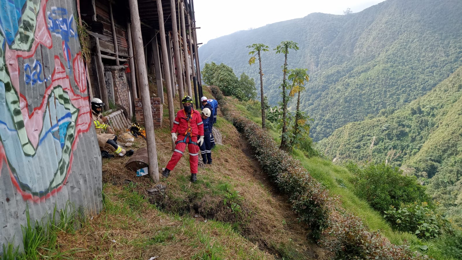 Bomberos Cundinamarca rescata el cuerpo de hombre que cayó al Salto del Tequendama