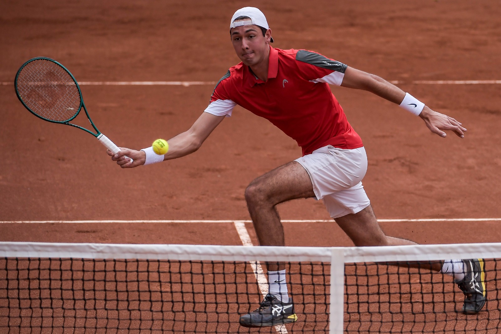 Chris Rodesch venció al colombiano Nicolás Mejía dos sets a cero.