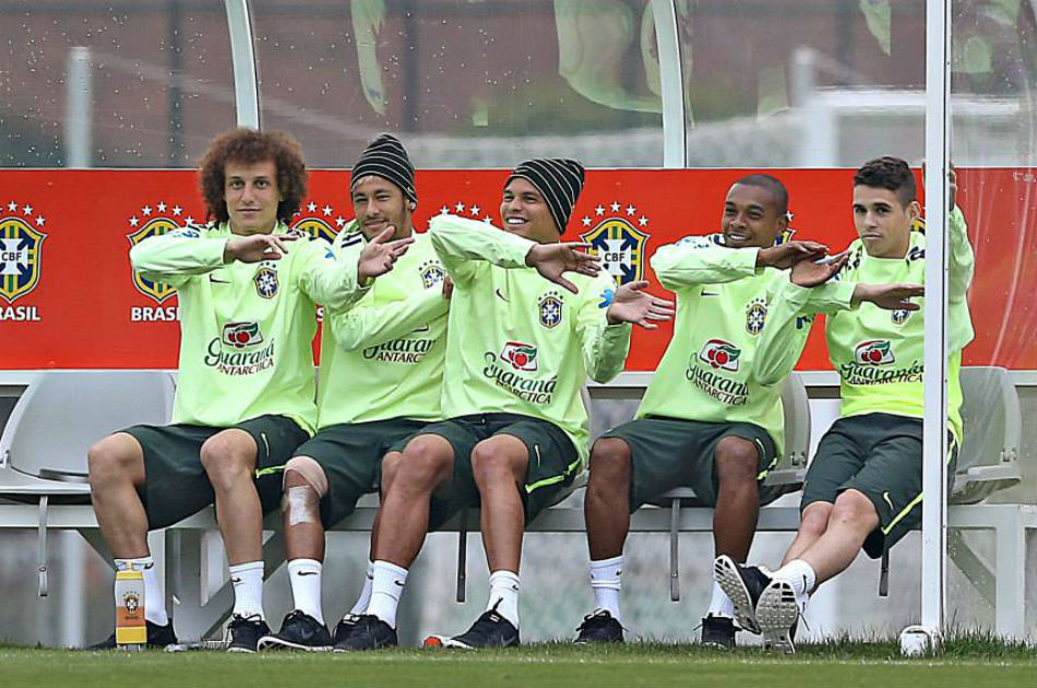 Sin balón se entrenaron los titulares de Brasil