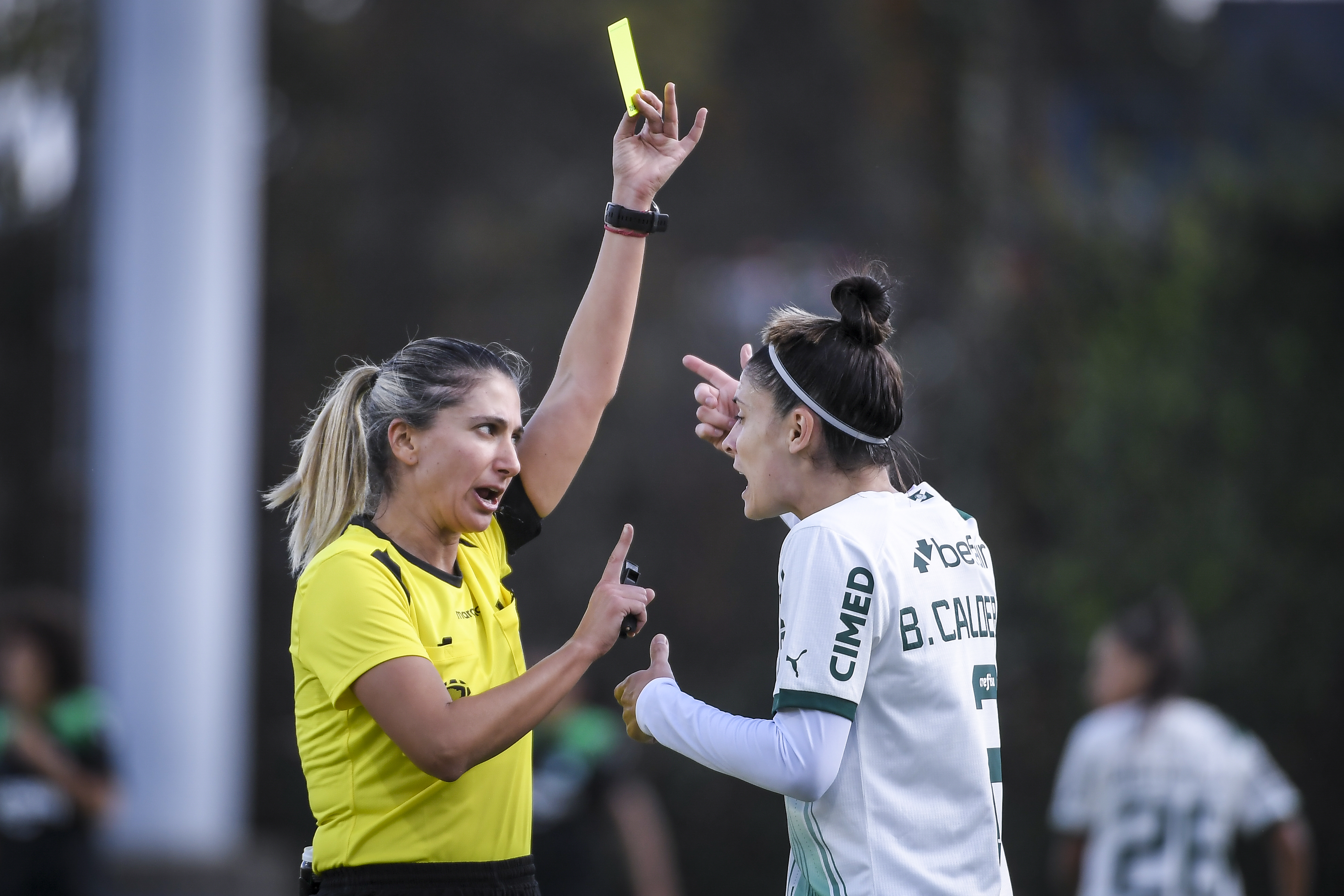 Otro desaguisado futbolístico (Fútbol paradójico)