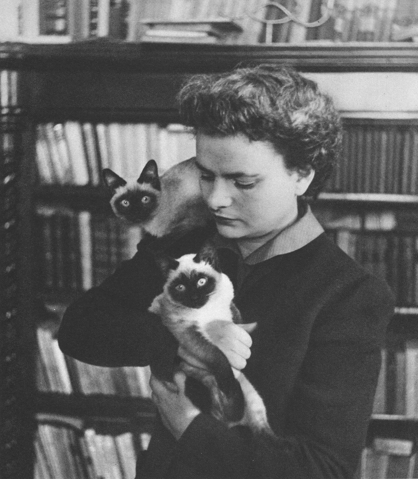 Elsa Morante: entre el inconformismo y el compromiso social (Plumas transgresoras)