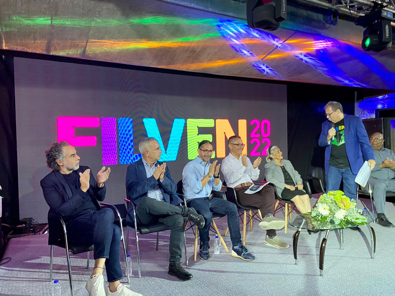 El gobernador de Colombia en Venezuela, Armando Benedetti, representó a Colombia en algunos de los eventos de la Feria Internacional del Libro de Venezuela.