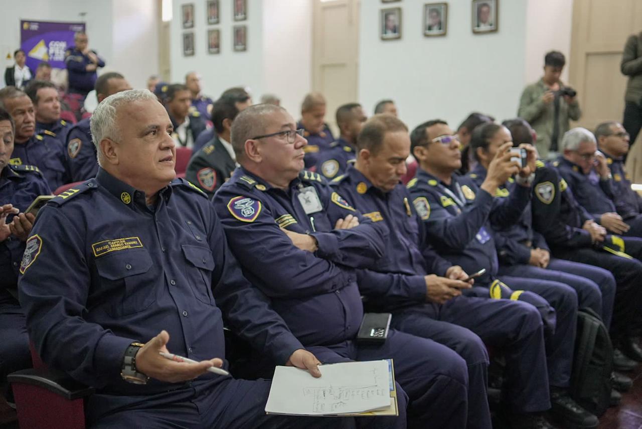 Mininterior reconoció que el Sistema Nacional de Bomberos está desfinanciado