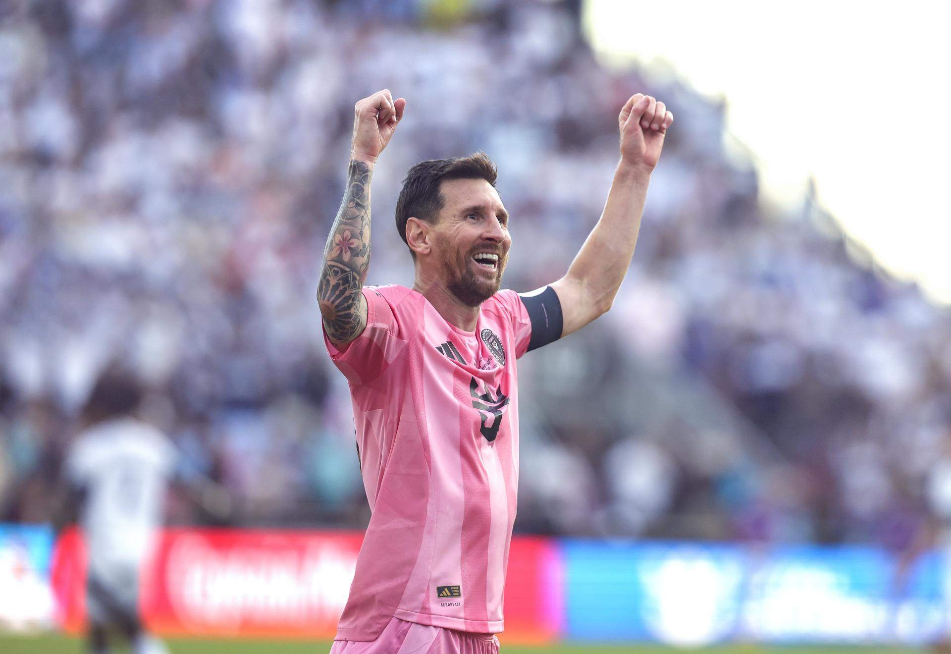 Fort Lauderdale (United States), 06/12/2025.- Inter Miami CF's Lionel Messi celebrates winning the 2025 MLS Cup Final soccer match between Inter Miami CF and Vancouver Whitecaps FC, in Fort Lauderdale, Florida, USA, 06 December 2025. EFE/EPA/CRISTOBAL HERRERA-ULASHKEVICH
