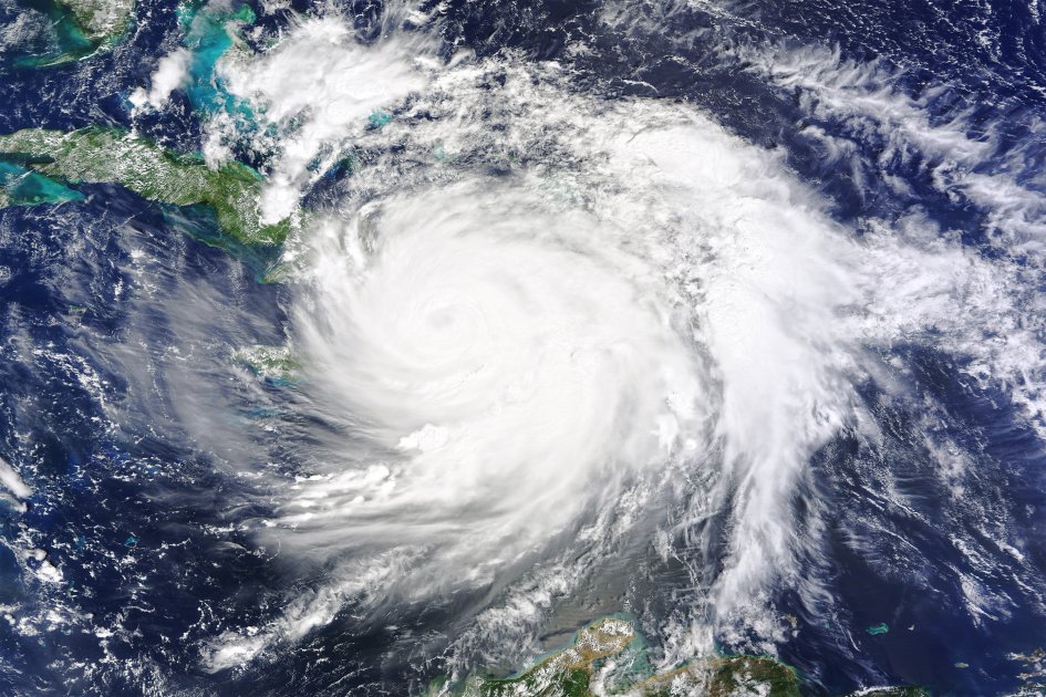 “Matthew” avanza hacia Florida tras dejar 23 muertos en el Caribe