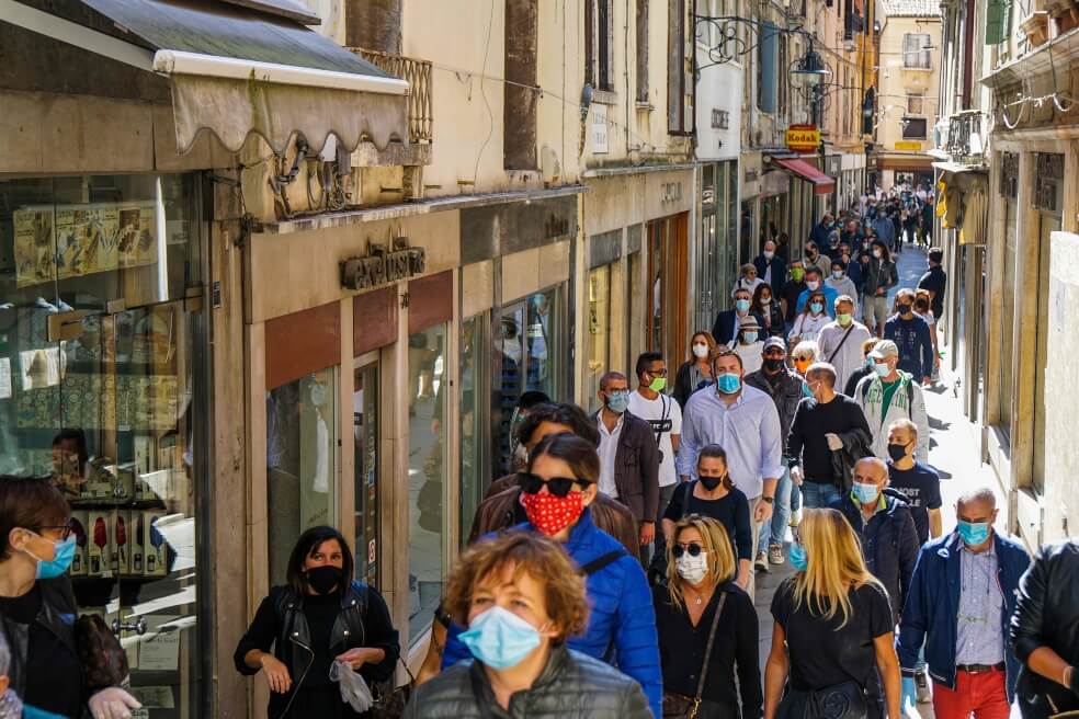 Italia: tras la cuarentena, llega la semilibertad vigilada