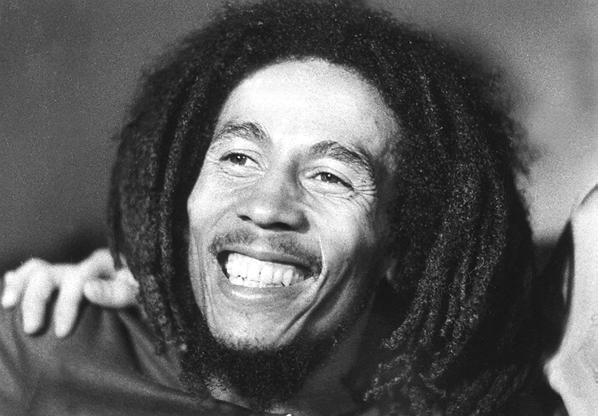 Bob Marley: la voz que cantó contra la guerra en medio de una sociedad rota