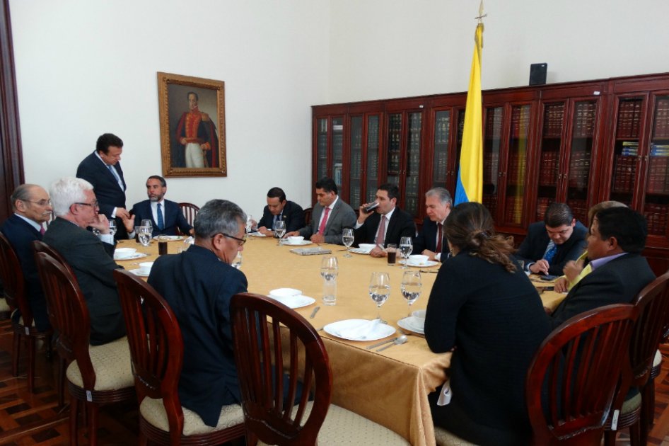 Cónclave en el Congreso para ‘empaparse’ del nuevo acuerdo de paz