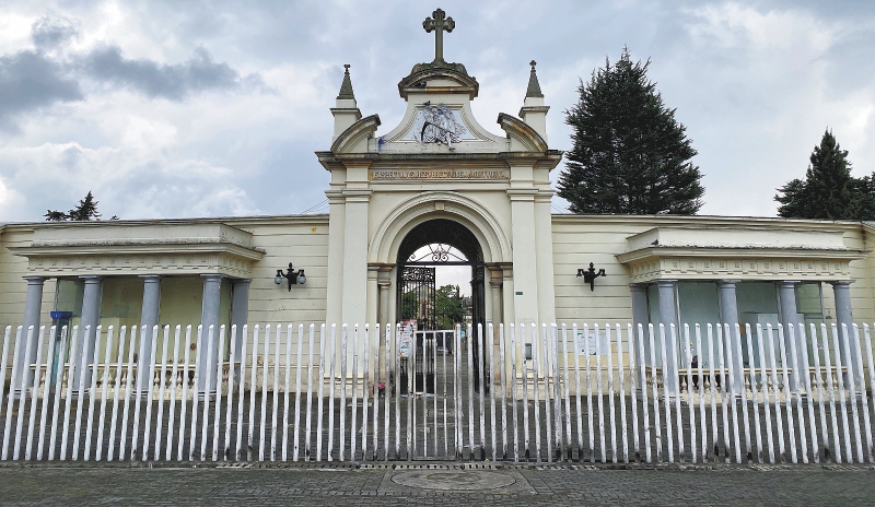 Así va la restauración de la fachada del Cementerio Central