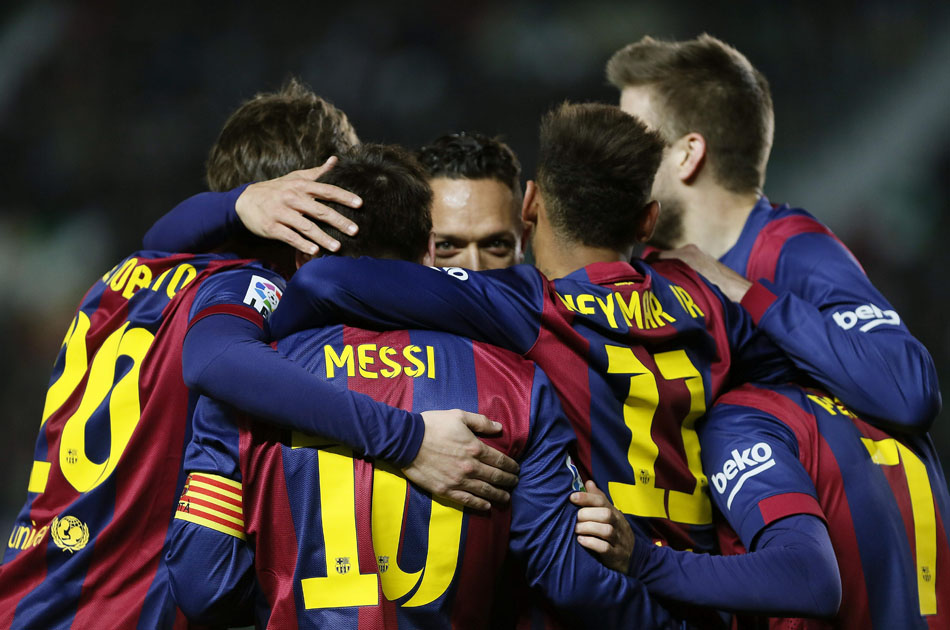 Barcelona aplastó a Elche con dobletes de Messi y Neymar