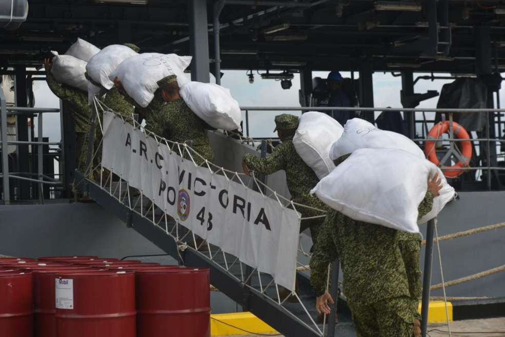 Armada y Ungrd envían 22 toneladas de ayuda humanitaria a Jamaica tras huracán Melissa