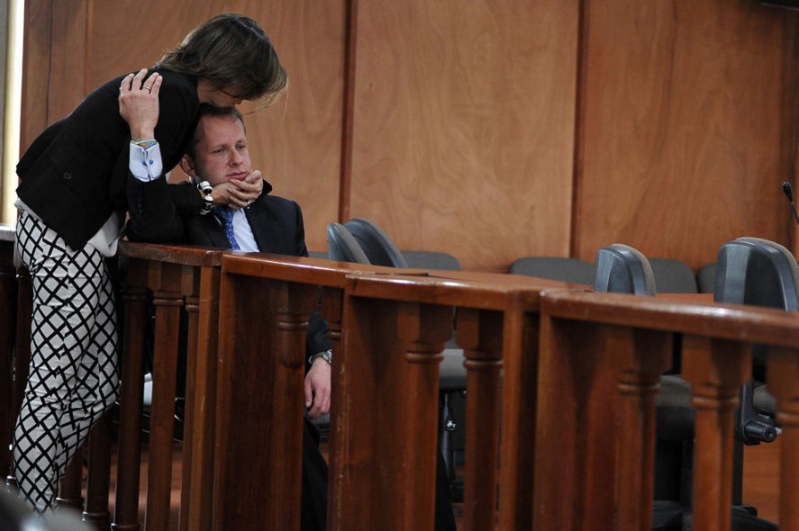 «El caso de Andrés Felipe se le está cayendo a la Fiscalía»: esposa del exministro