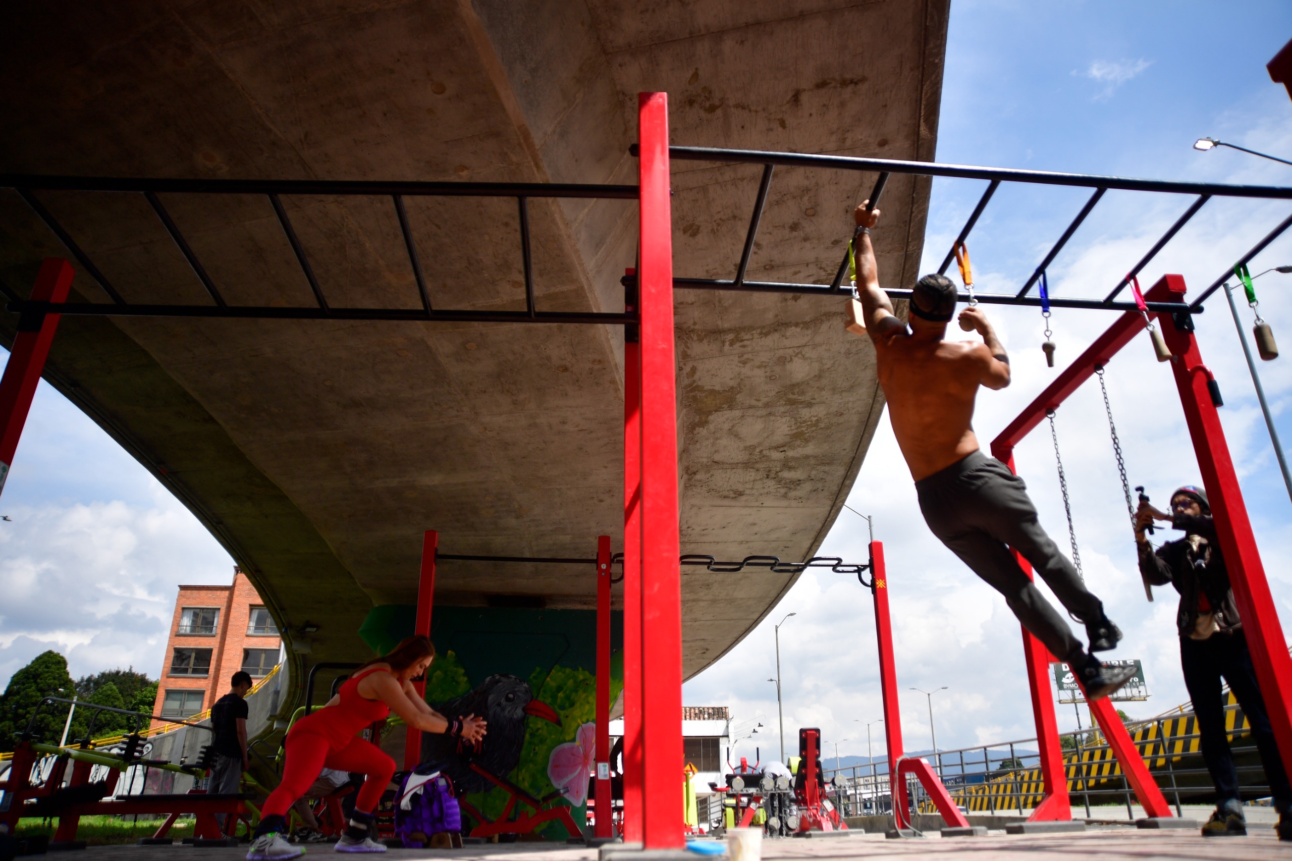 Gimnasios al aire libre: templos de actividad física y apropiación del espacio