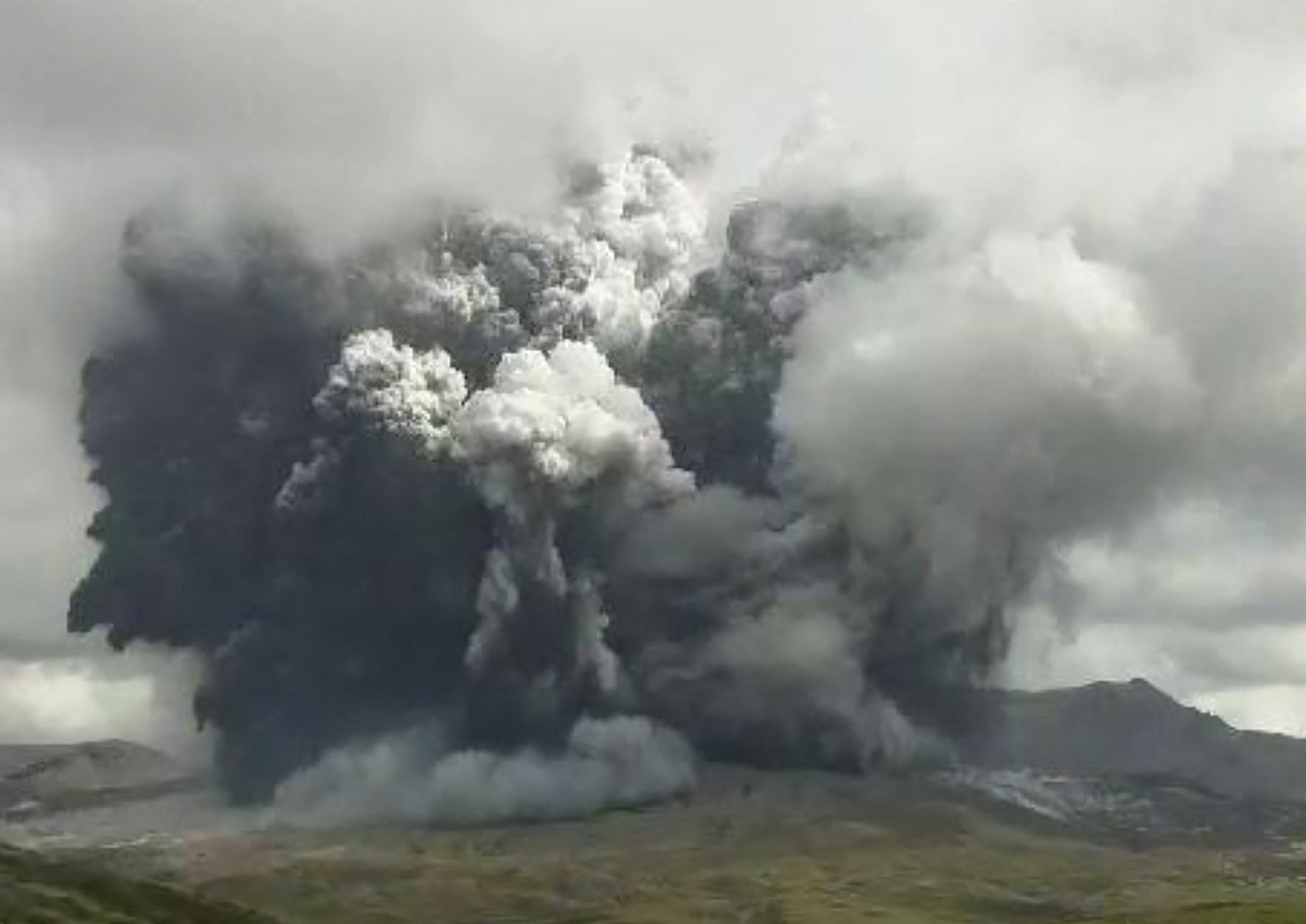 Volcán monte Aso: así fue el momento de su erupción