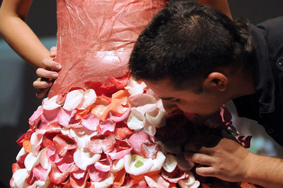 Vestidos y zapatillas comestibles en Colombiatex