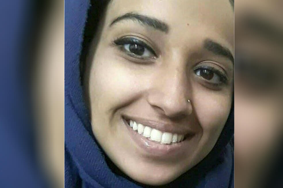 Muthana, criada en un estricto hogar en Hoover, Alabama, dijo que los mensajes de EI de las redes sociales le lavaron el cerebro y se fue a Siria en 2014 sin que sus padres supieran. / AFP