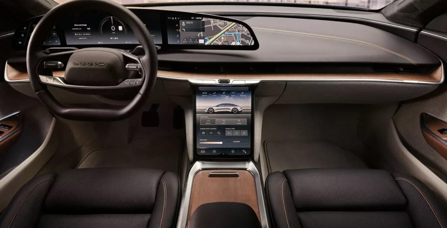 Lucid Air Pure 2025 interior