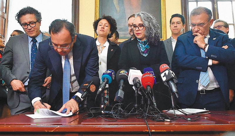 Reforma política: períodos de 5 años, doble vuelta y reviviría voto obligatorio