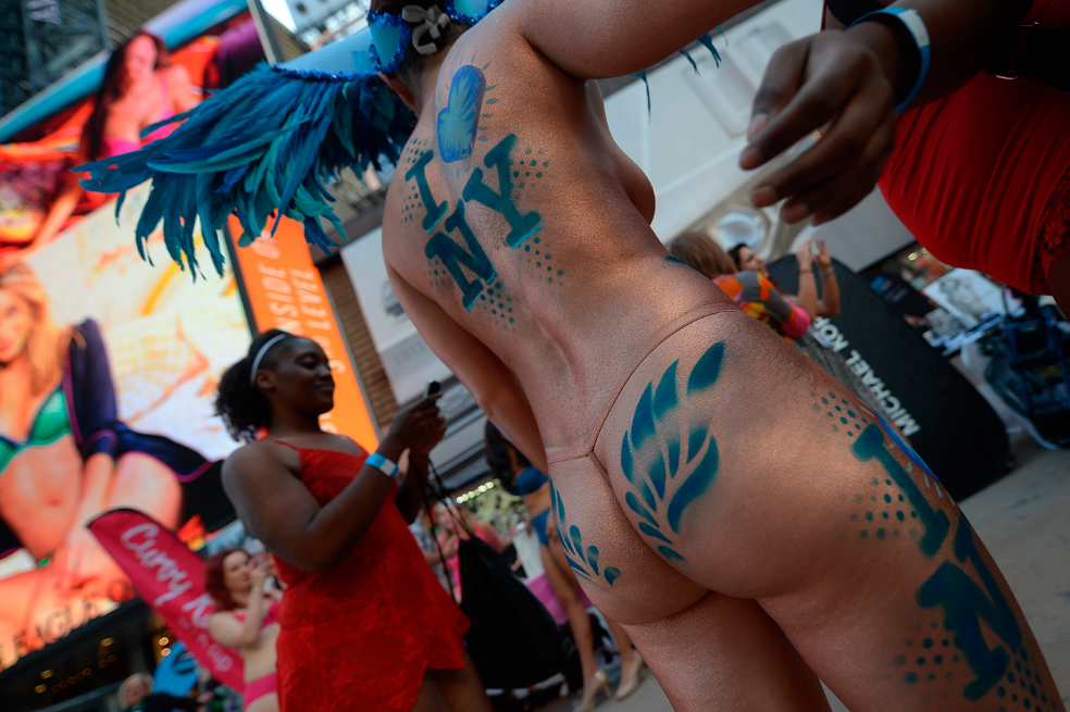 Con desnudos se celebra el día de la ropa interior