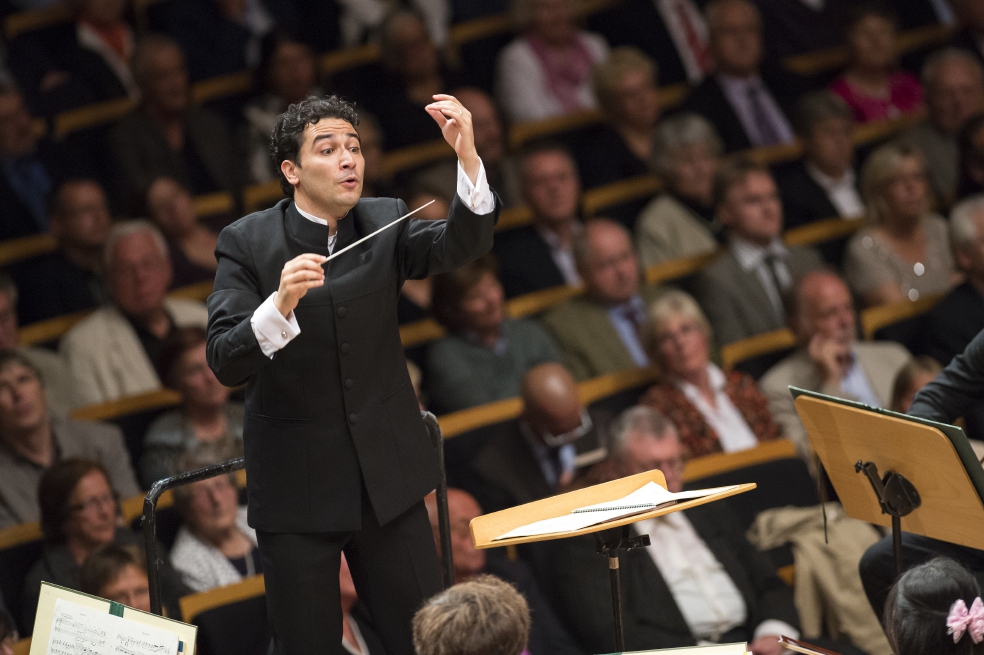 Andrés Orozco-Estrada, sucesor de Von Karajan y Swarowski en la Sinfónica de Viena