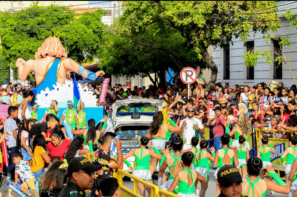 Así lució la «gente de mar» en el desfile de carrozas y comparsas de las Fiestas del Mar