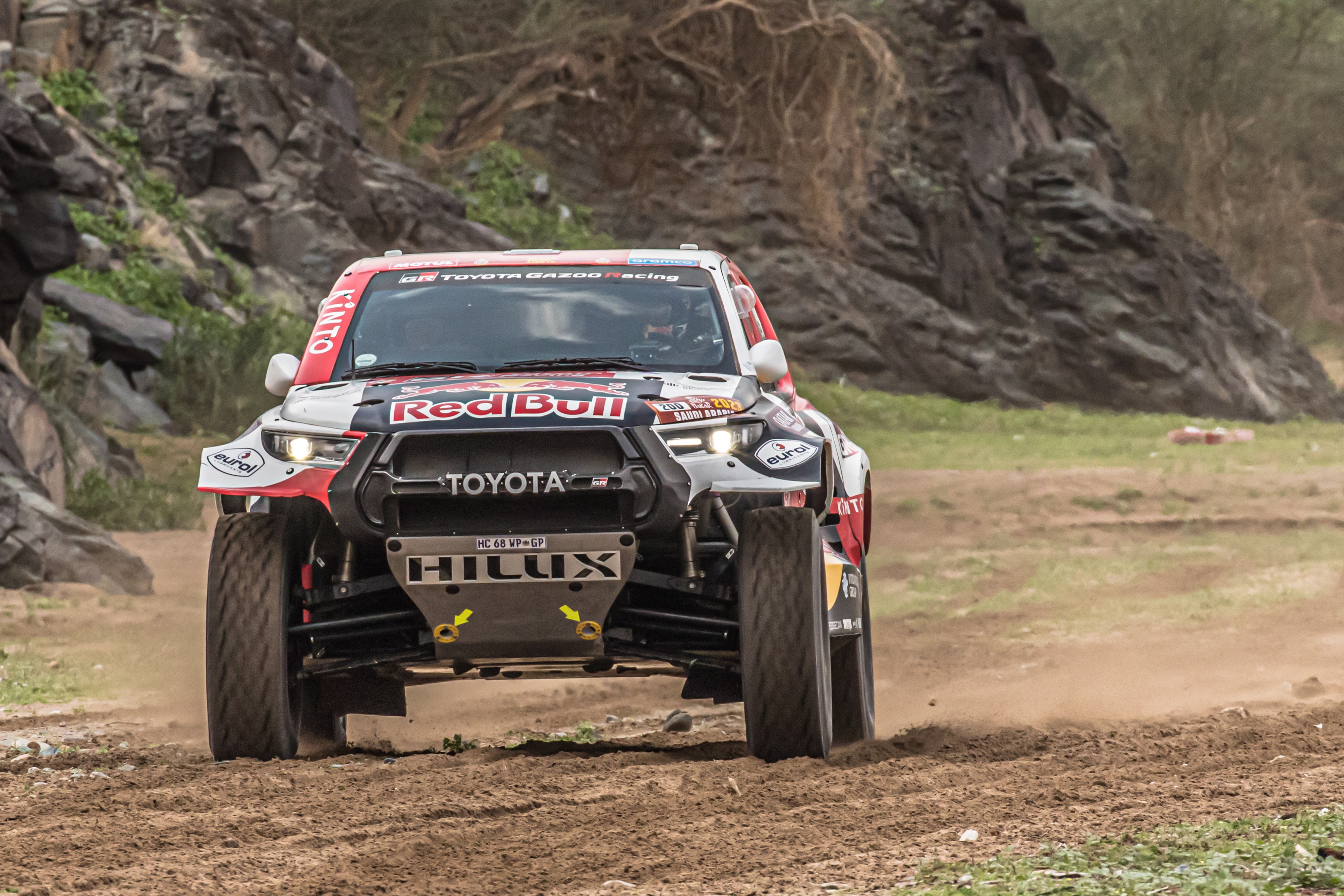 Sea Camp (Saudi Arabia), 02/01/2023.- Qatari driver Nasser Al-Attiyah and French co-driver Mathieu Baumel in action during the second stage of the Dakar Rally 2023 from Sea Camp to Alula, Saudi Arabia, 02 January 2023. (Arabia Saudita, Catar) EFE/EPA/ANDREW EATON